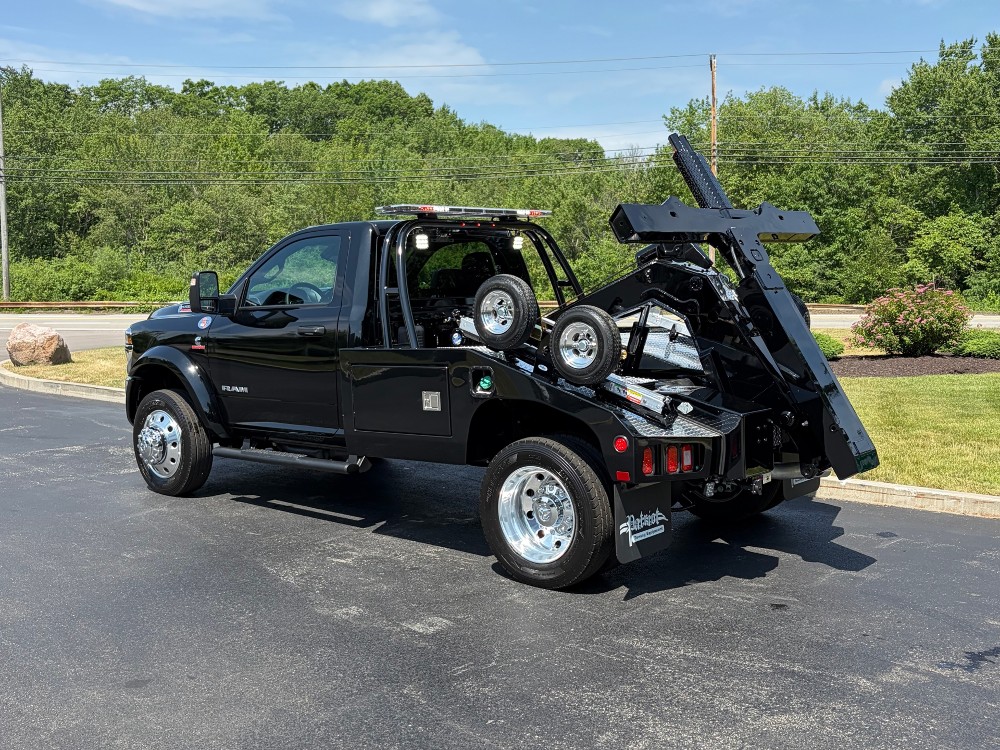 2026 Ram 5500 Wrecker (Key# 2117) 4